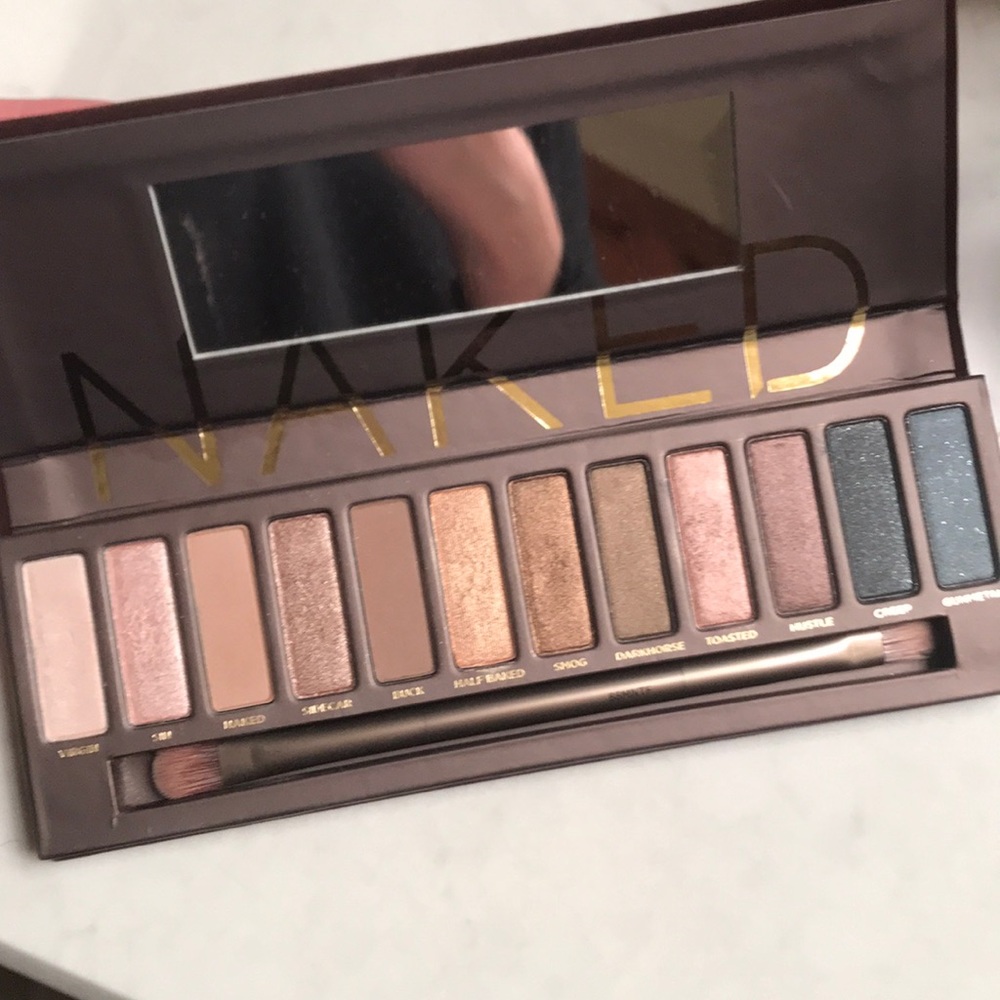 Nearly brand new NAKED palette by Urban Decay